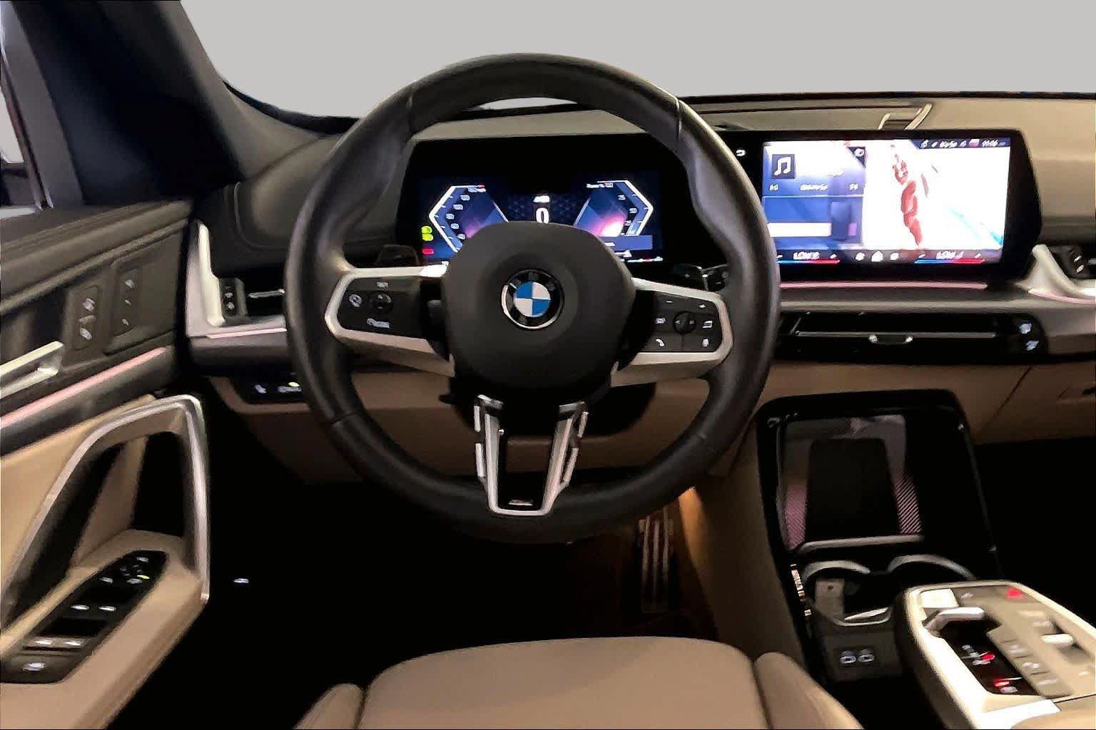 Used 2025 BMW X1 xDrive28i w/ M Sport Package AWD/4WD image 5
