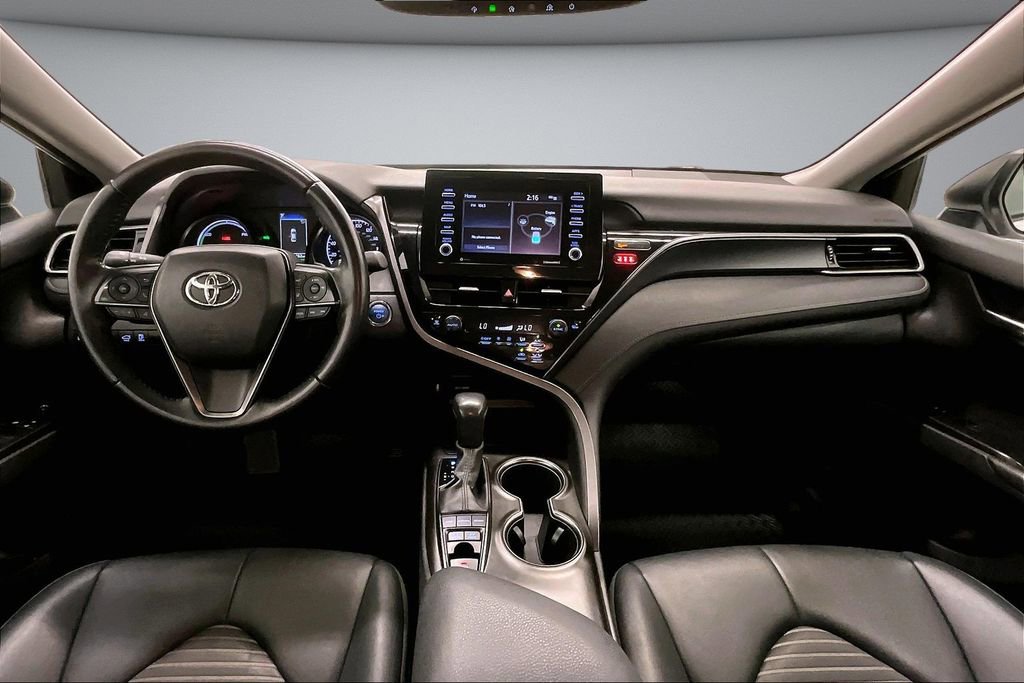 Used 2022 Toyota Camry SE w/ Convenience Package FWD image 7