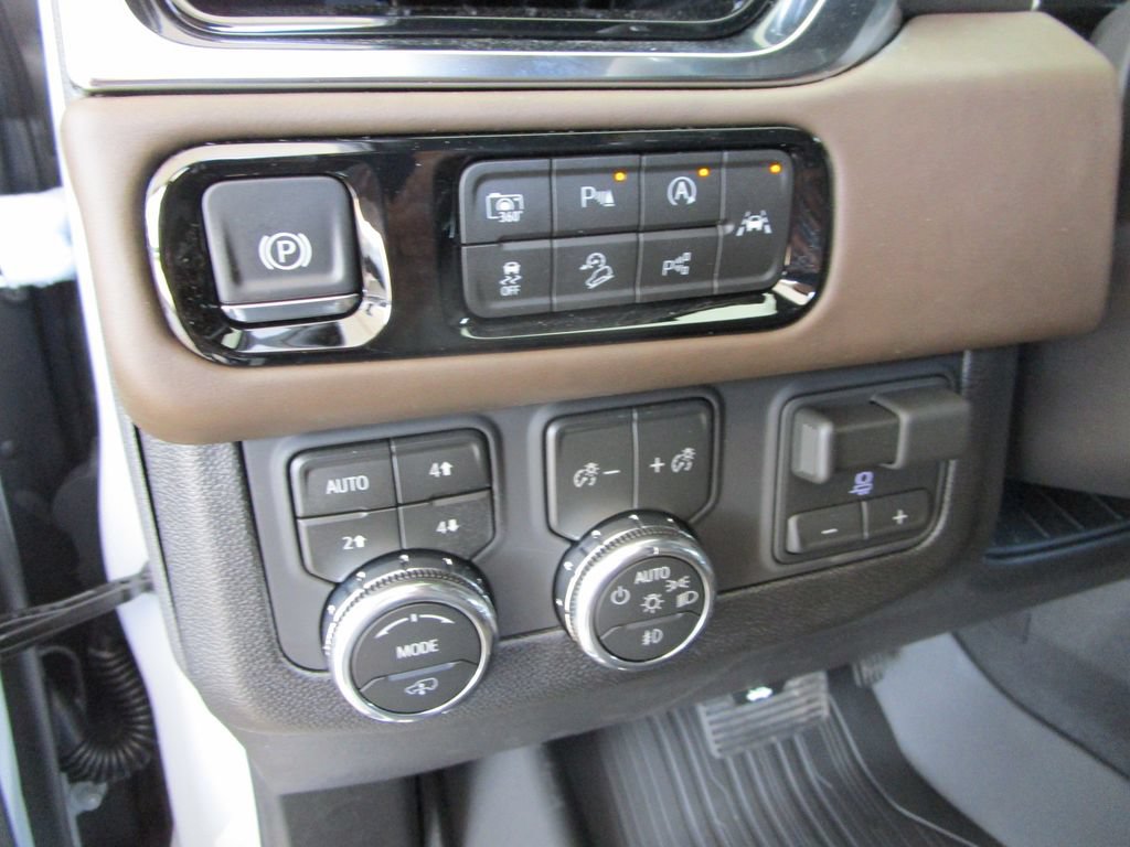 New 2026 GMC Yukon XL Denali Ultimate w/ LPO, Floor Liner Package AWD/4WD image 38