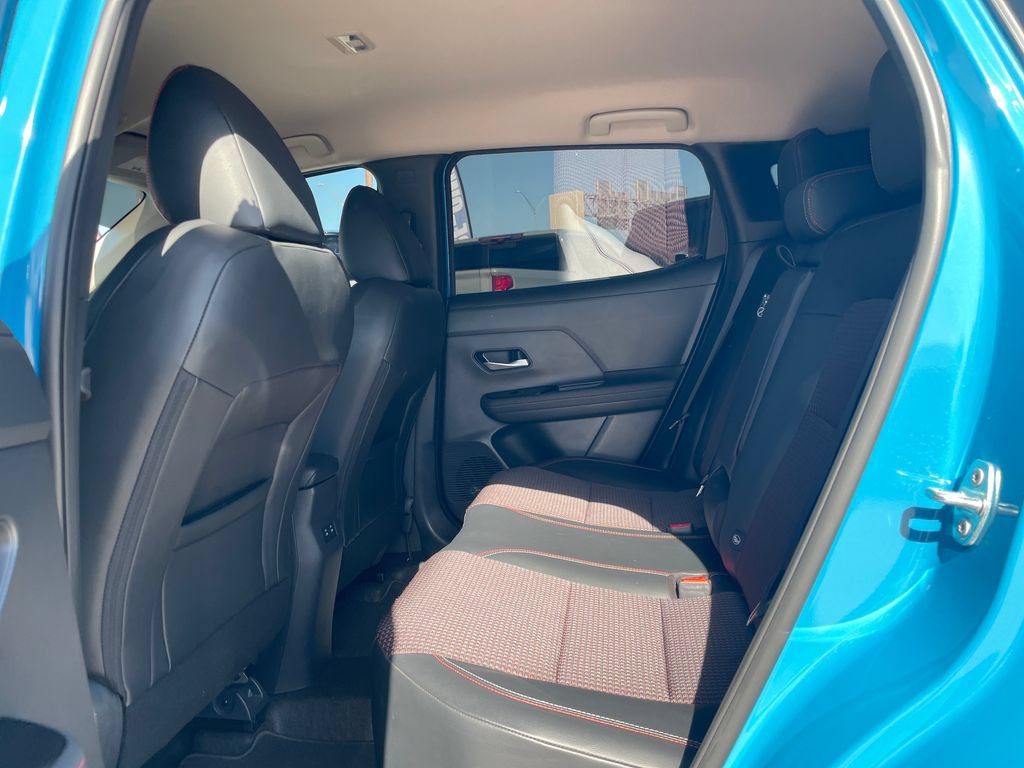 Certified 2025 Nissan Kicks SR FWD image 24