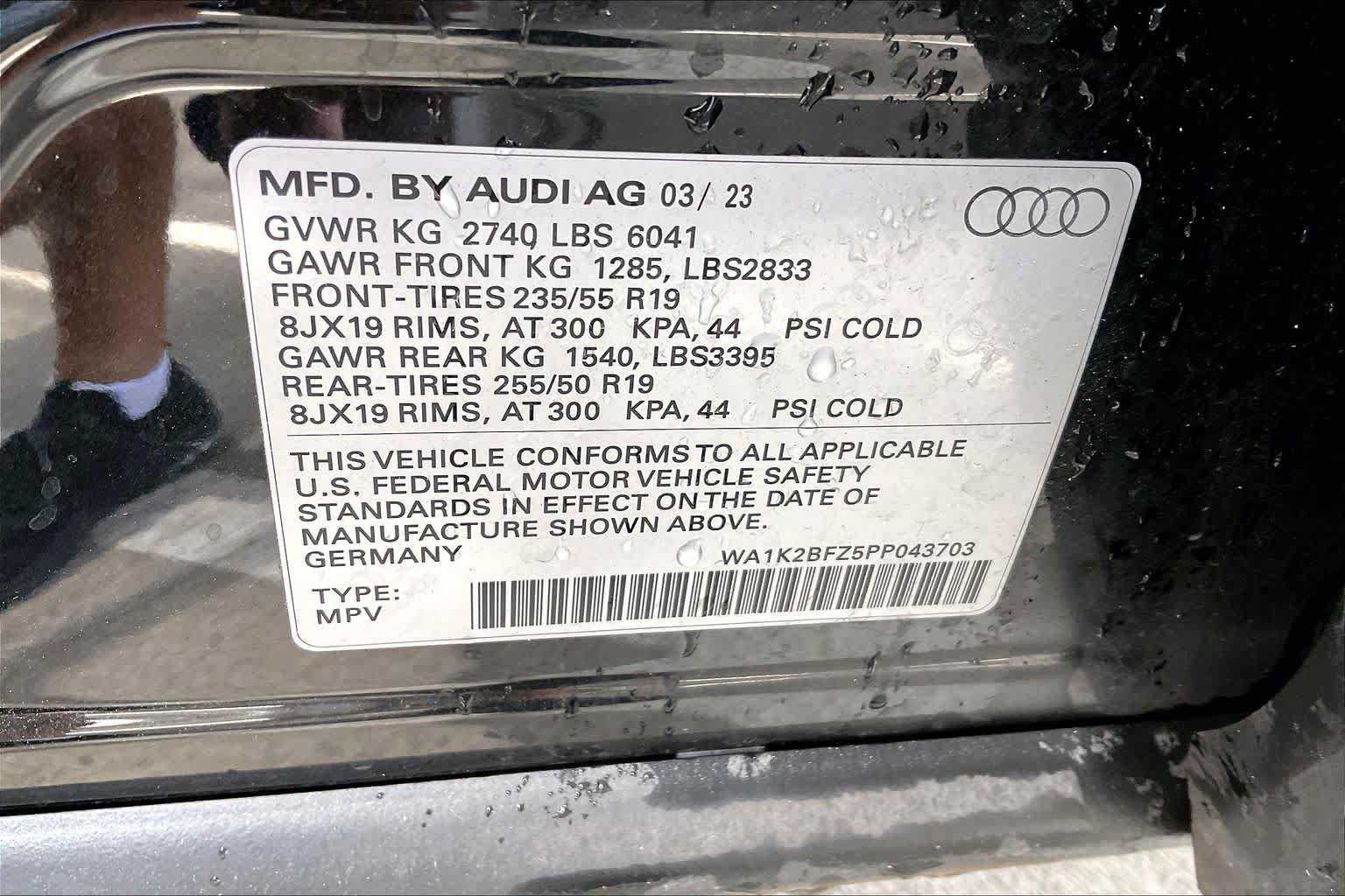 Used 2023 Audi Q4 e-tron Premium w/ Convenience Package AWD/4WD image 33