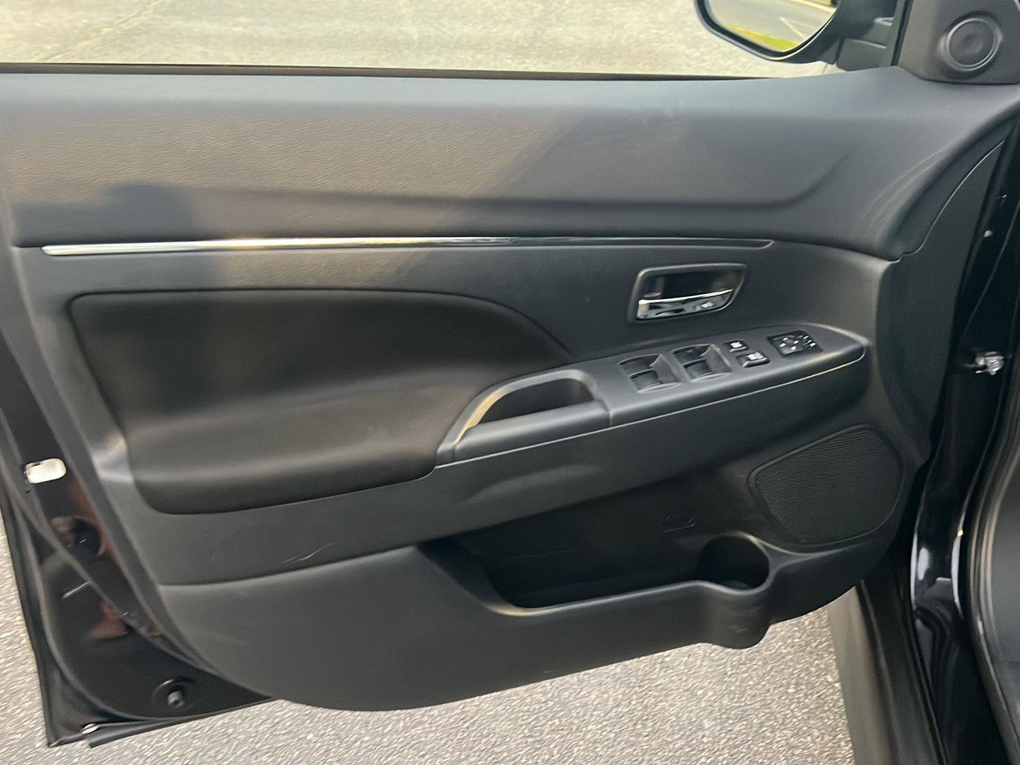 Used 2024 Mitsubishi Outlander Sport AWD image 16