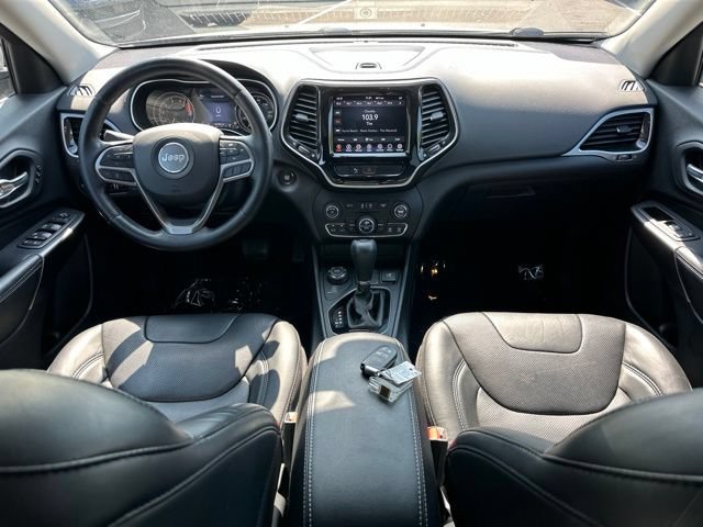 Used 2020 Jeep Cherokee Limited w/ Luxury Group AWD/4WD image 32