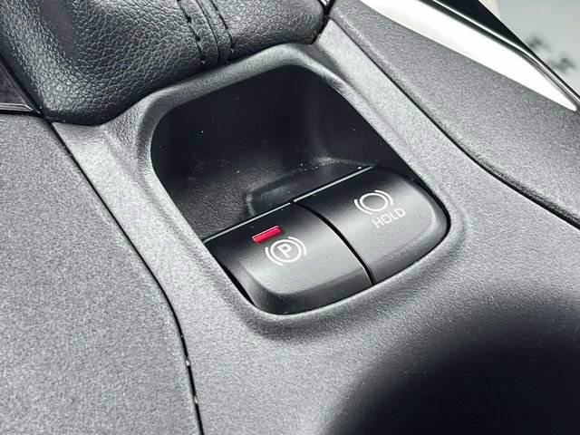 Used 2024 Toyota Corolla Cross L image 32