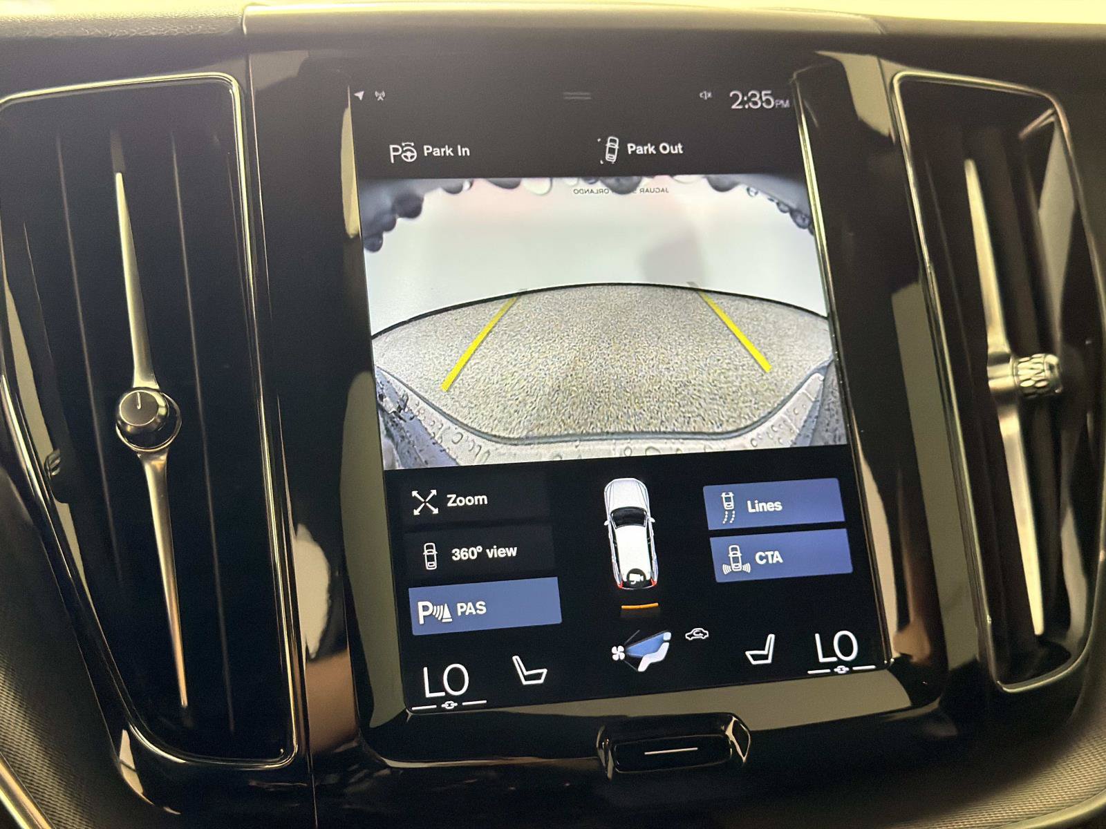 Used 2018 Volvo XC60 T6 R-Design w/ Convenience Package AWD/4WD image 22