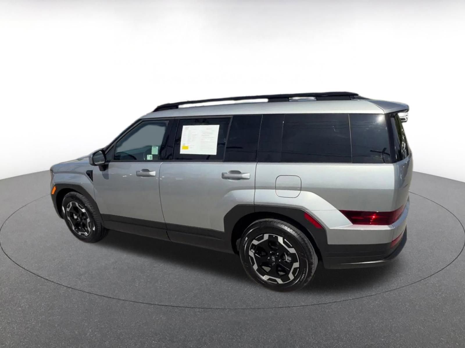 Used 2025 Hyundai Santa Fe SEL image 10