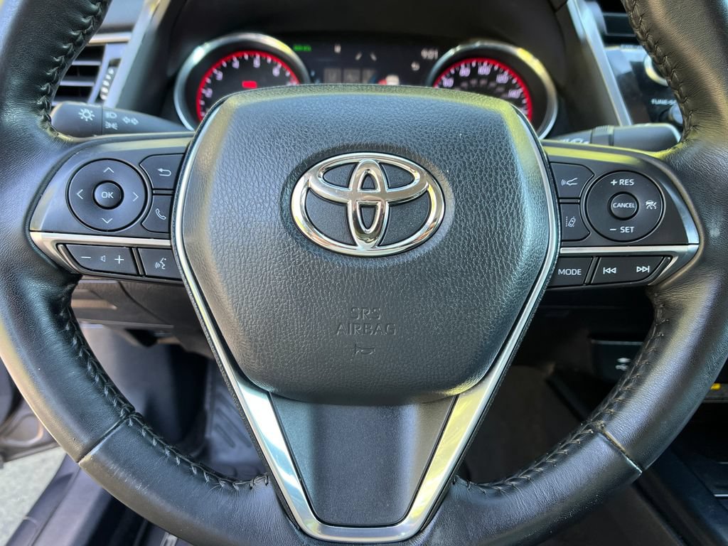 Used 2019 Toyota Camry XSE FWD image 14