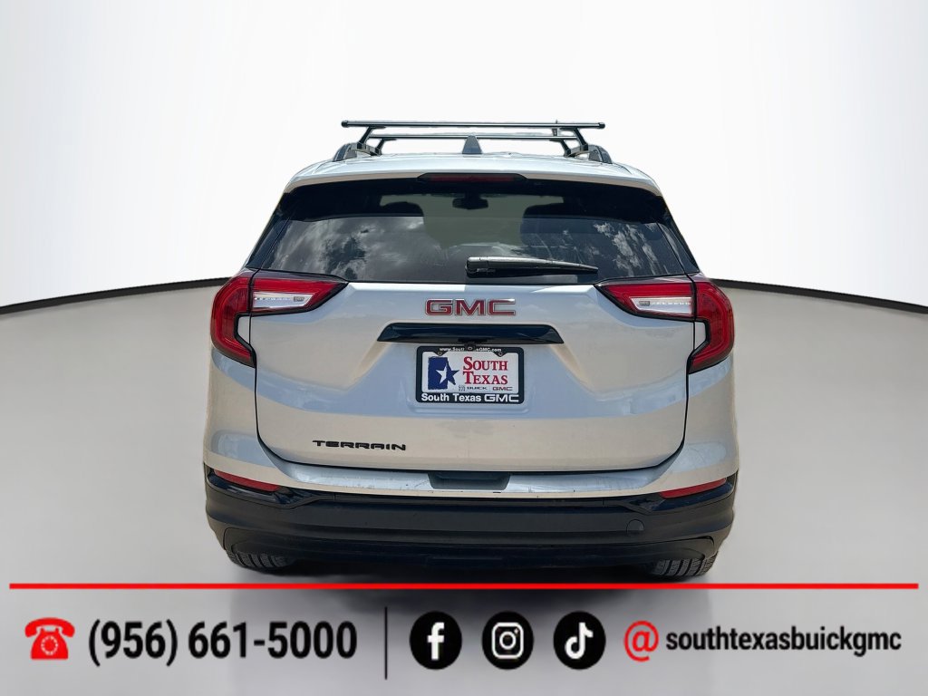 Used 2022 GMC Terrain SLT w/ LPO, 'HIT The Road' Package FWD image 7