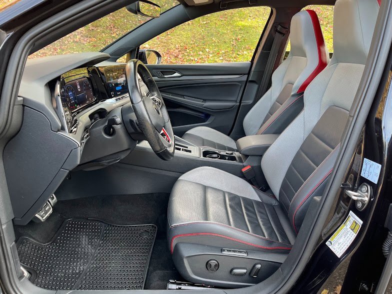 Used 2022 Volkswagen GTI SE w/ SE Leather Package image 7