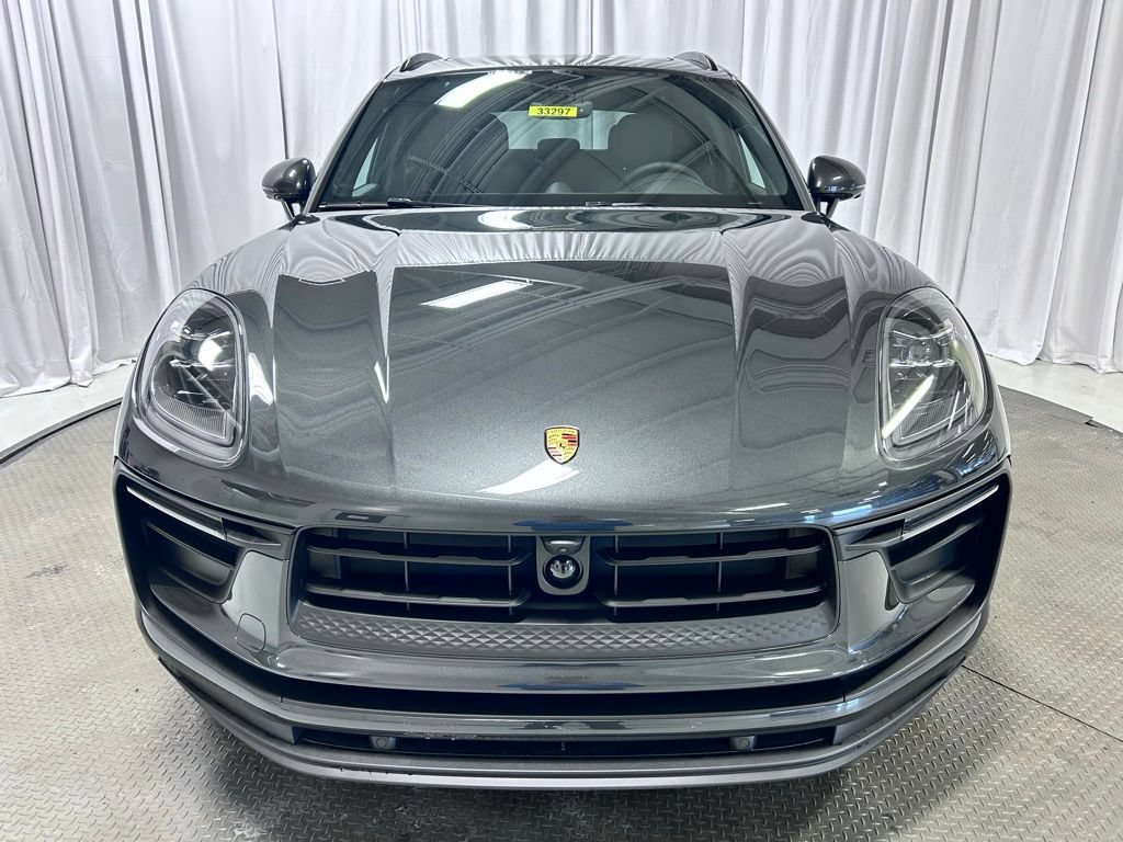 Certified 2026 Porsche Macan AWD/4WD image 38