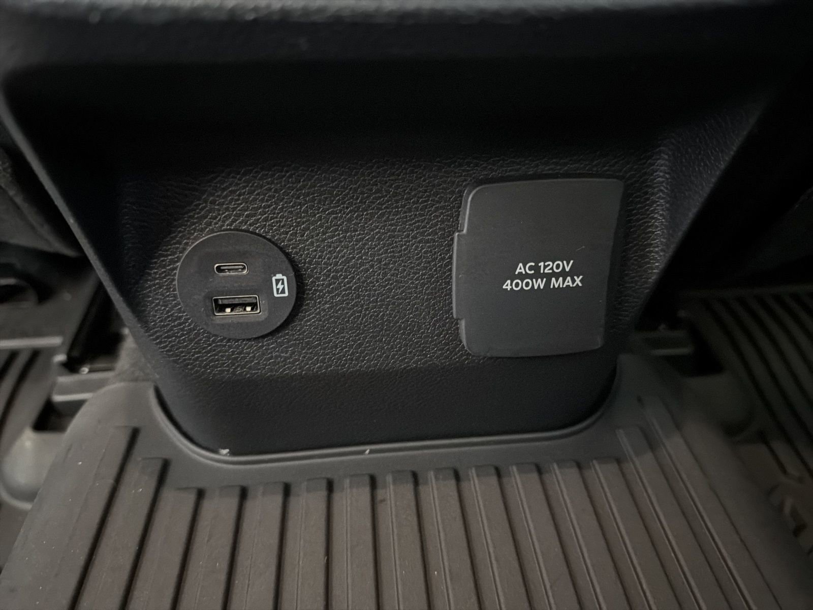 Used 2024 Ford Ranger Lariat w/ FX4 Off-Road Package image 11