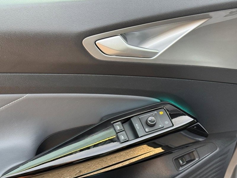 Used 2023 Volkswagen ID.4 Pro S image 18