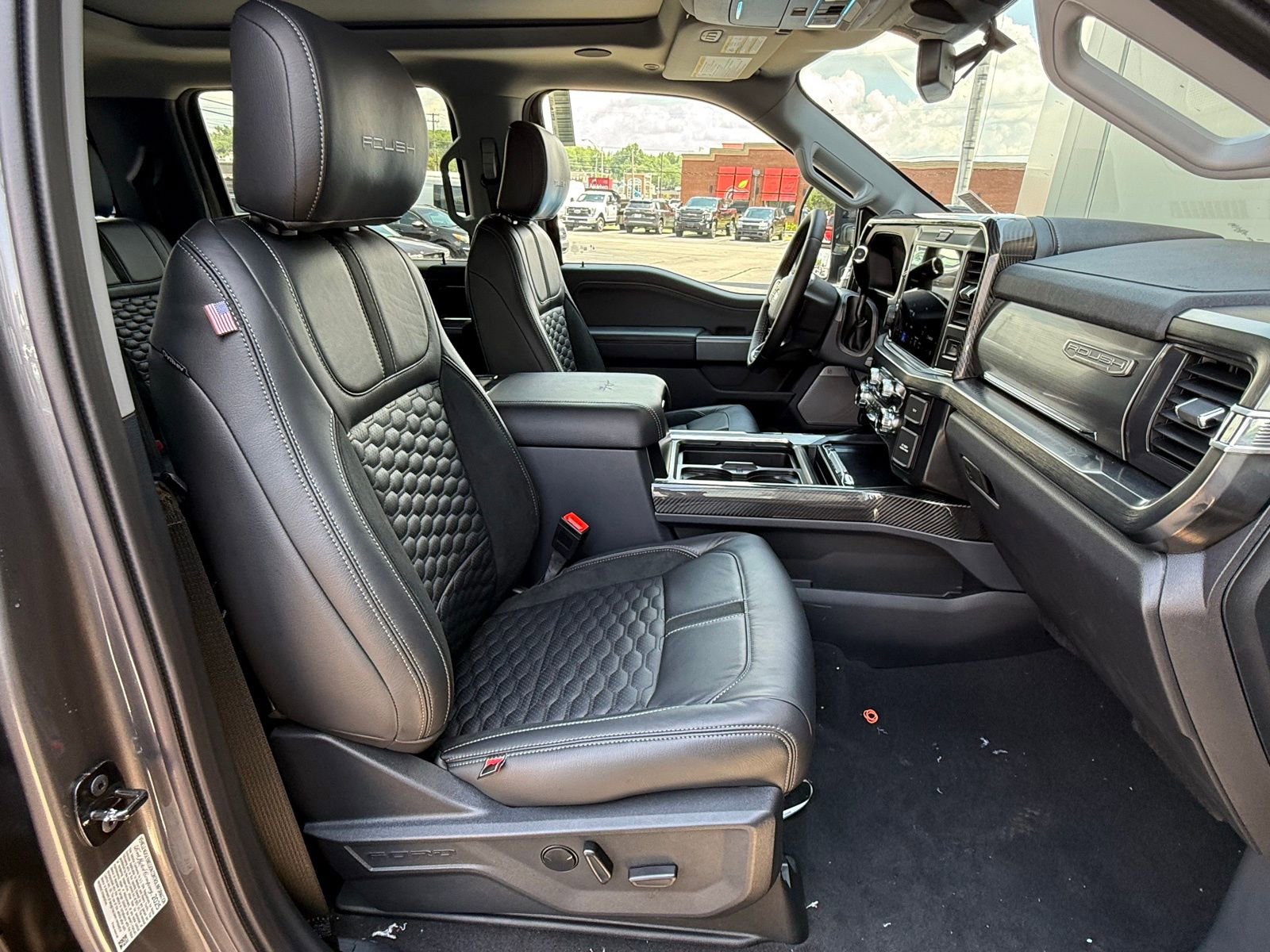 New 2026 Ford F250 Lariat w/ Black Appearance Package image 19