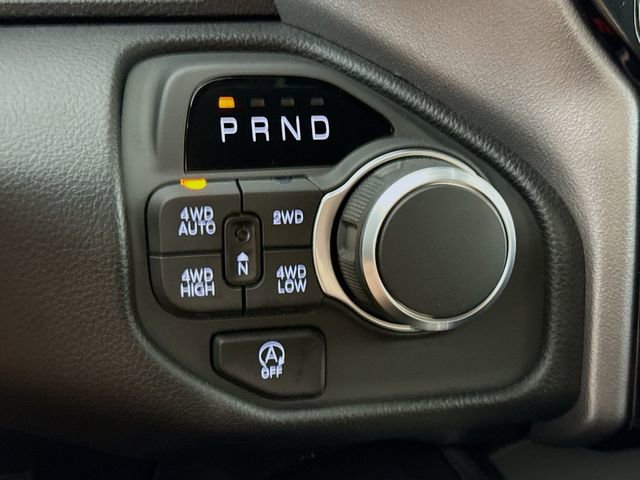 New 2026 RAM 1500 4x4 Crew Cab image 18