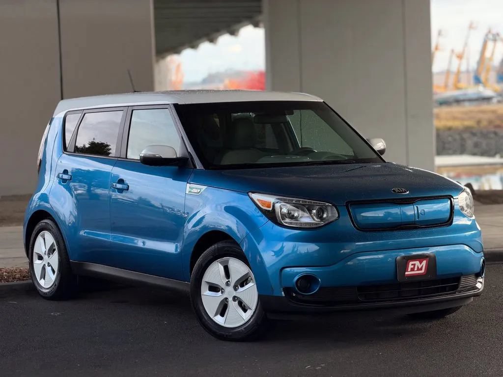Used 2016 Kia Soul EV FWD image 1