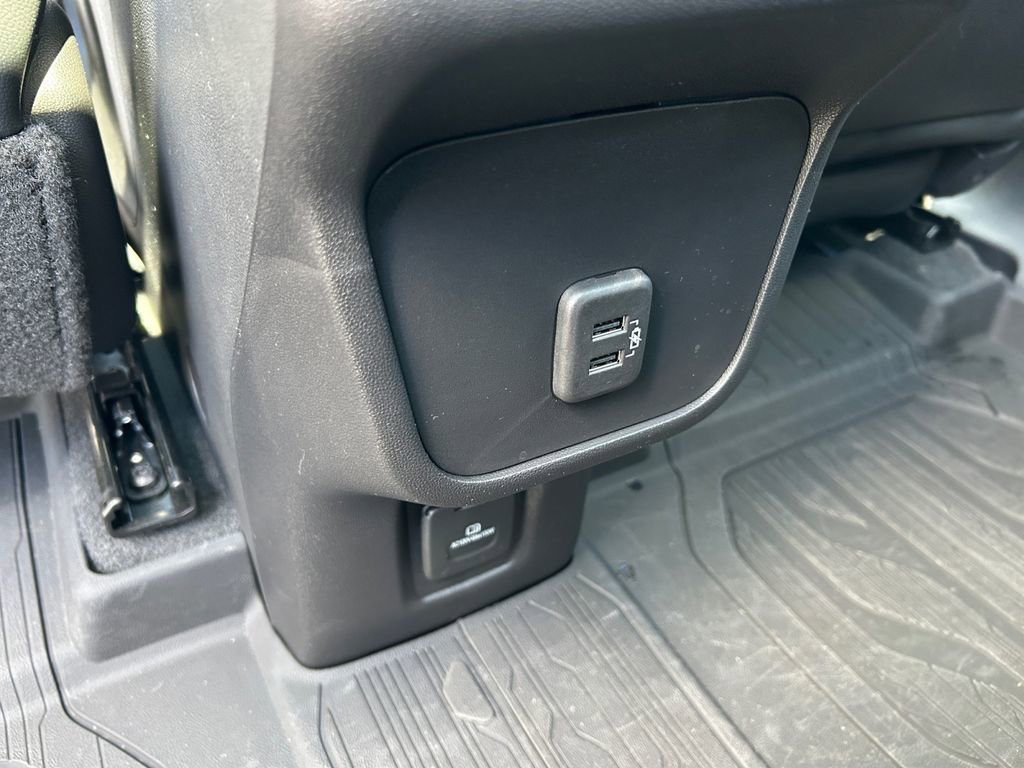 Used 2022 GMC Terrain SLT w/ Infotainment Package II image 35