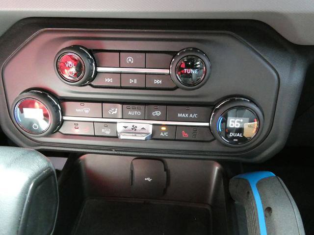 Certified 2023 Ford Bronco Black Diamond image 27