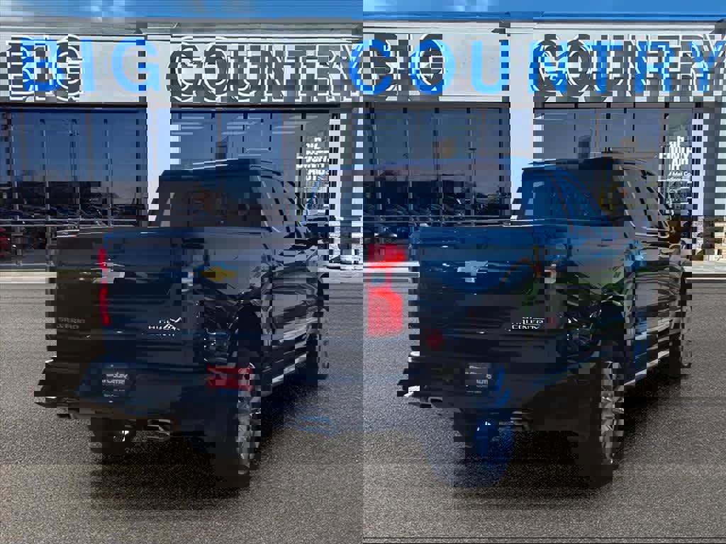Used 2024 Chevrolet Silverado 1500 High Country image 4