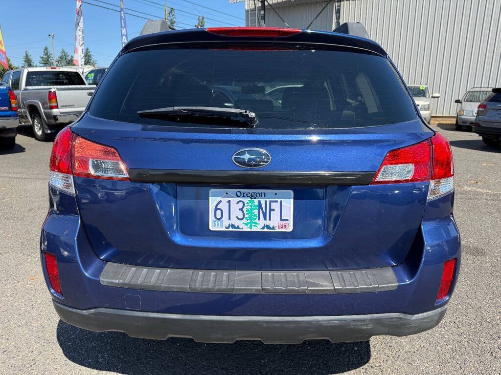 Used 2010 Subaru Outback 3.6R Premium AWD/4WD image 7