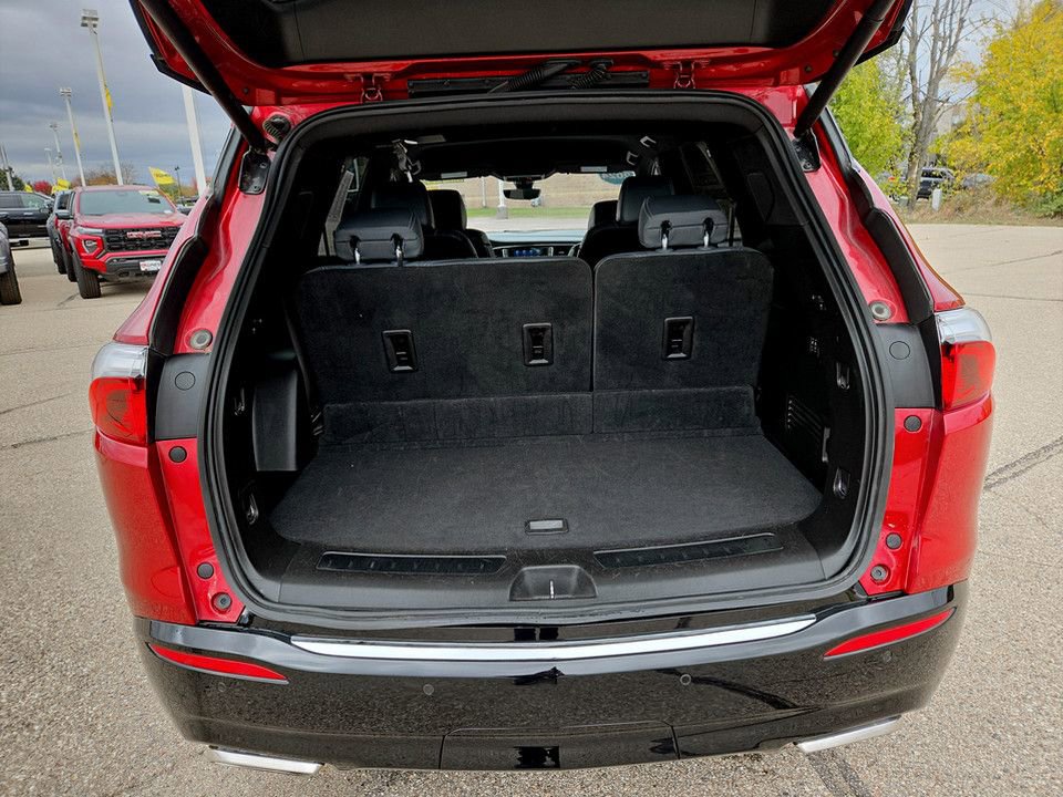 Used 2024 Buick Enclave Premium image 36