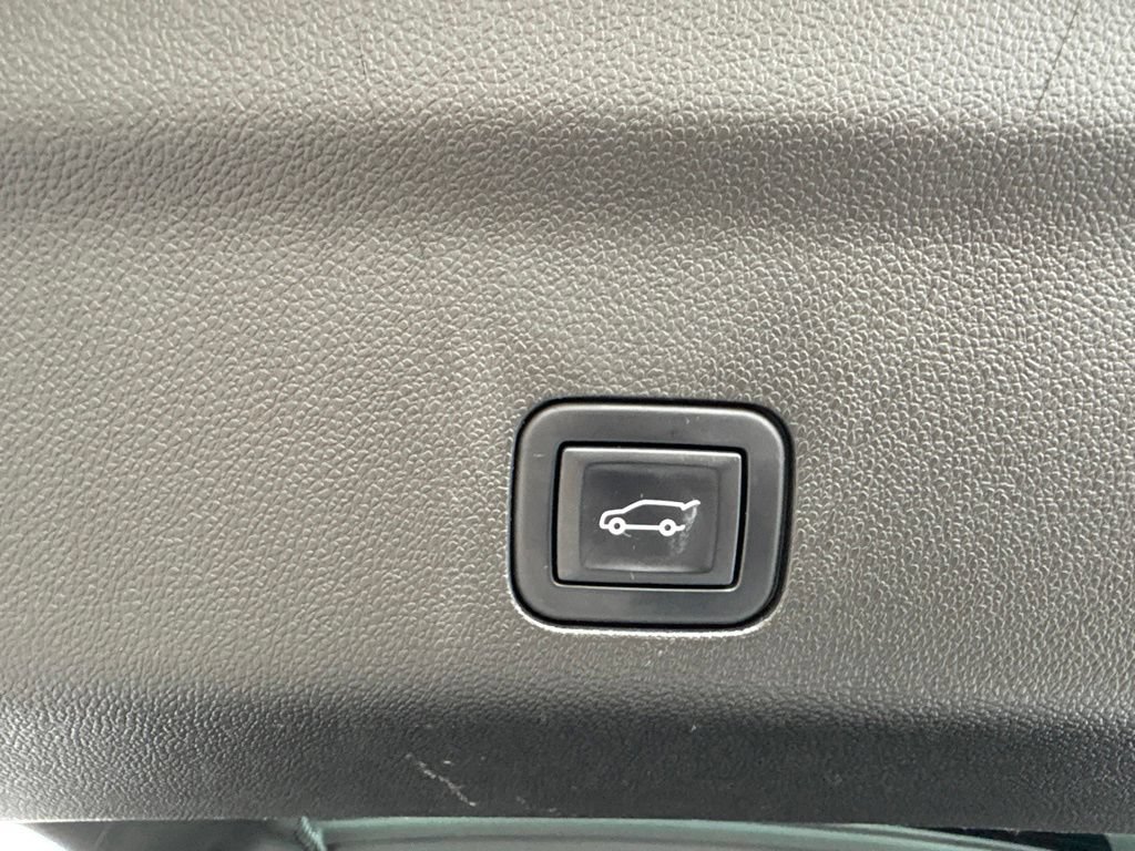 Used 2023 Chevrolet Tahoe RST AWD/4WD image 8