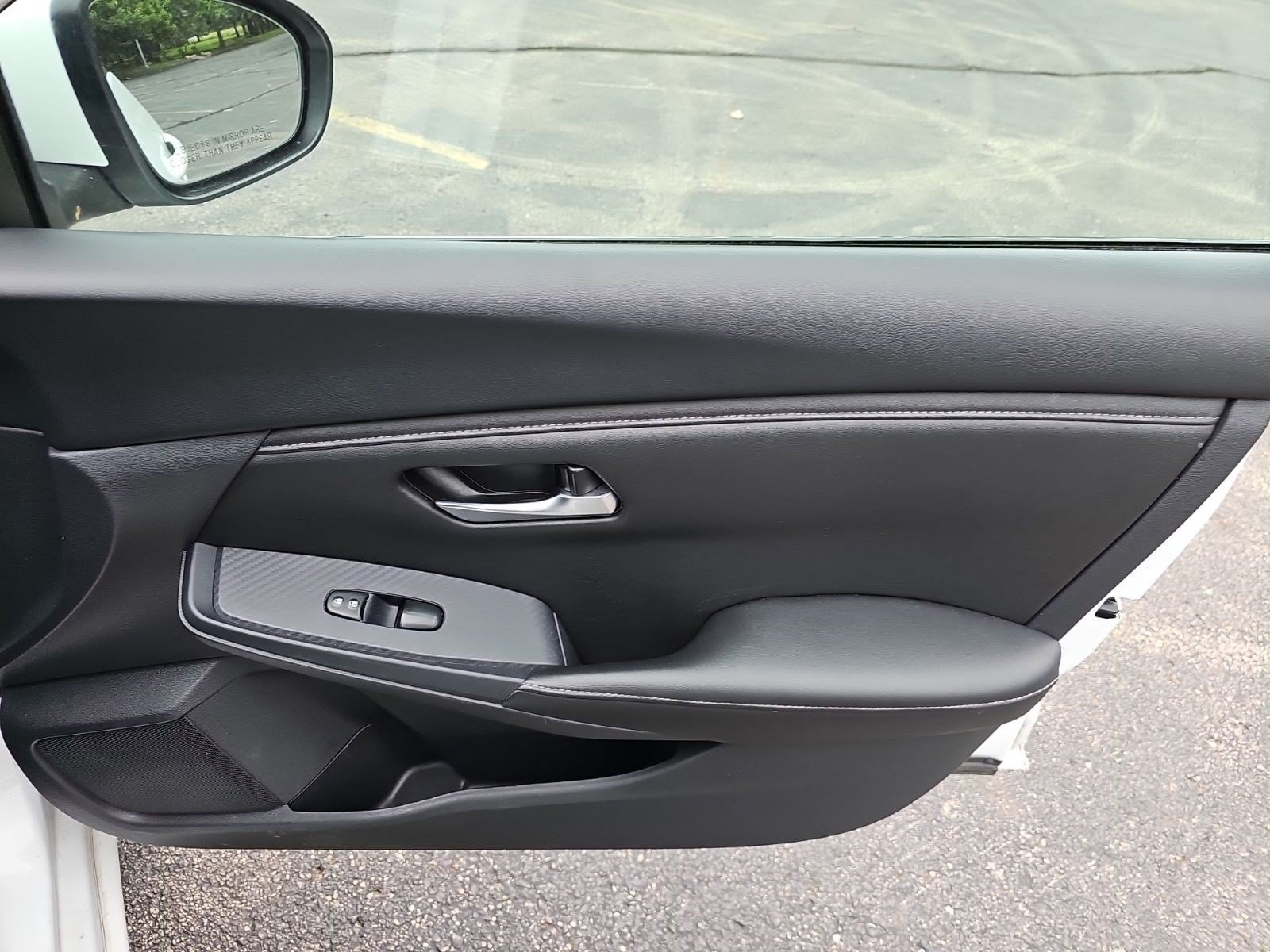 Used 2024 Nissan Sentra SV FWD image 14