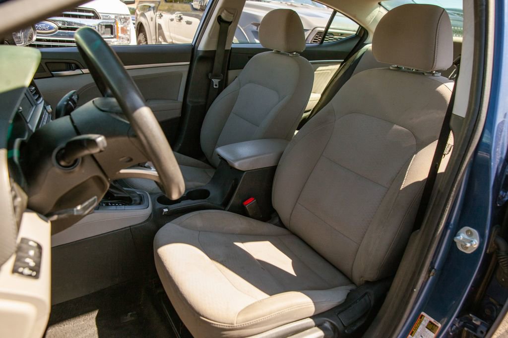 Used 2020 Hyundai Elantra SEL FWD image 13