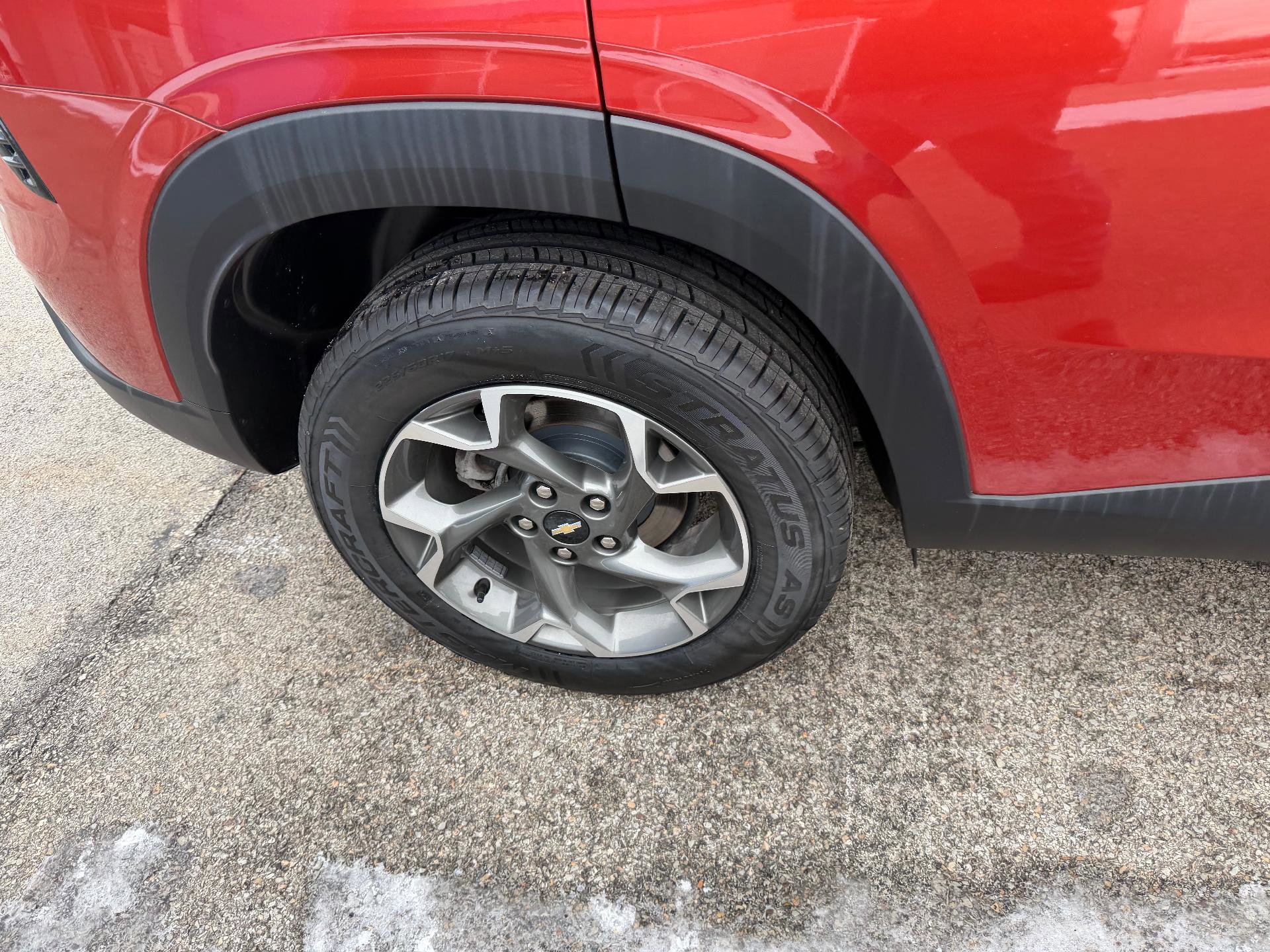 Certified 2024 Chevrolet Trax LT w/ Driver Confidence Package image 10