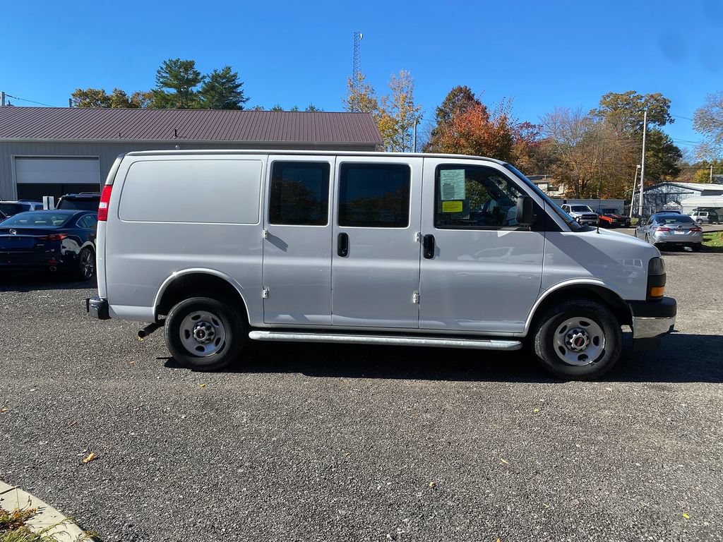 Used 2024 GMC Savana 2500 w/ Driver Convenience Package RWD image 4