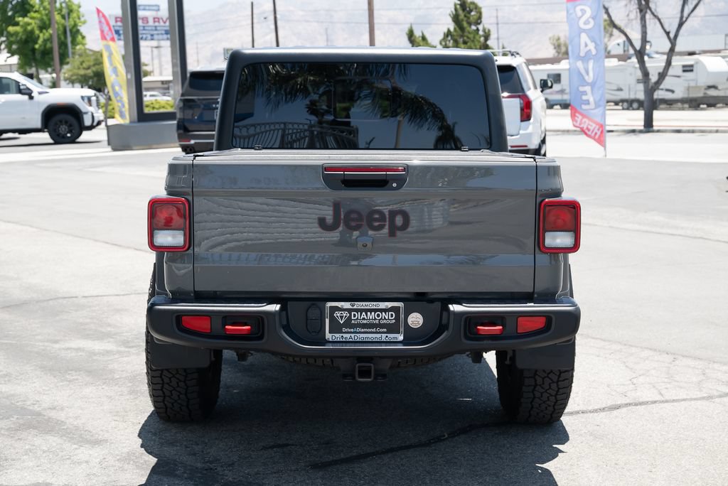 Used 2022 Jeep Gladiator Rubicon w/ Trailer Tow Package AWD/4WD image 6