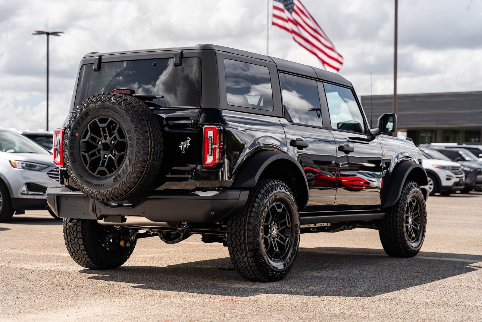 New 2026 Ford Bronco Badlands AWD/4WD image 4