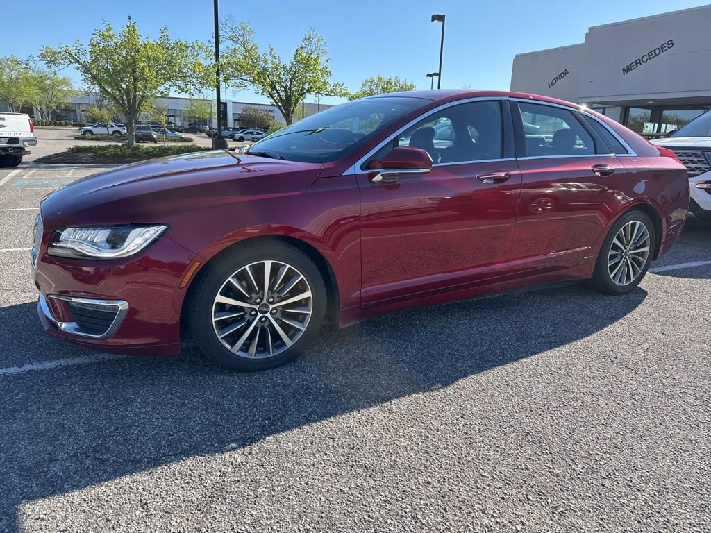 Used 2019 Lincoln MKZ Reserve FWD image 1