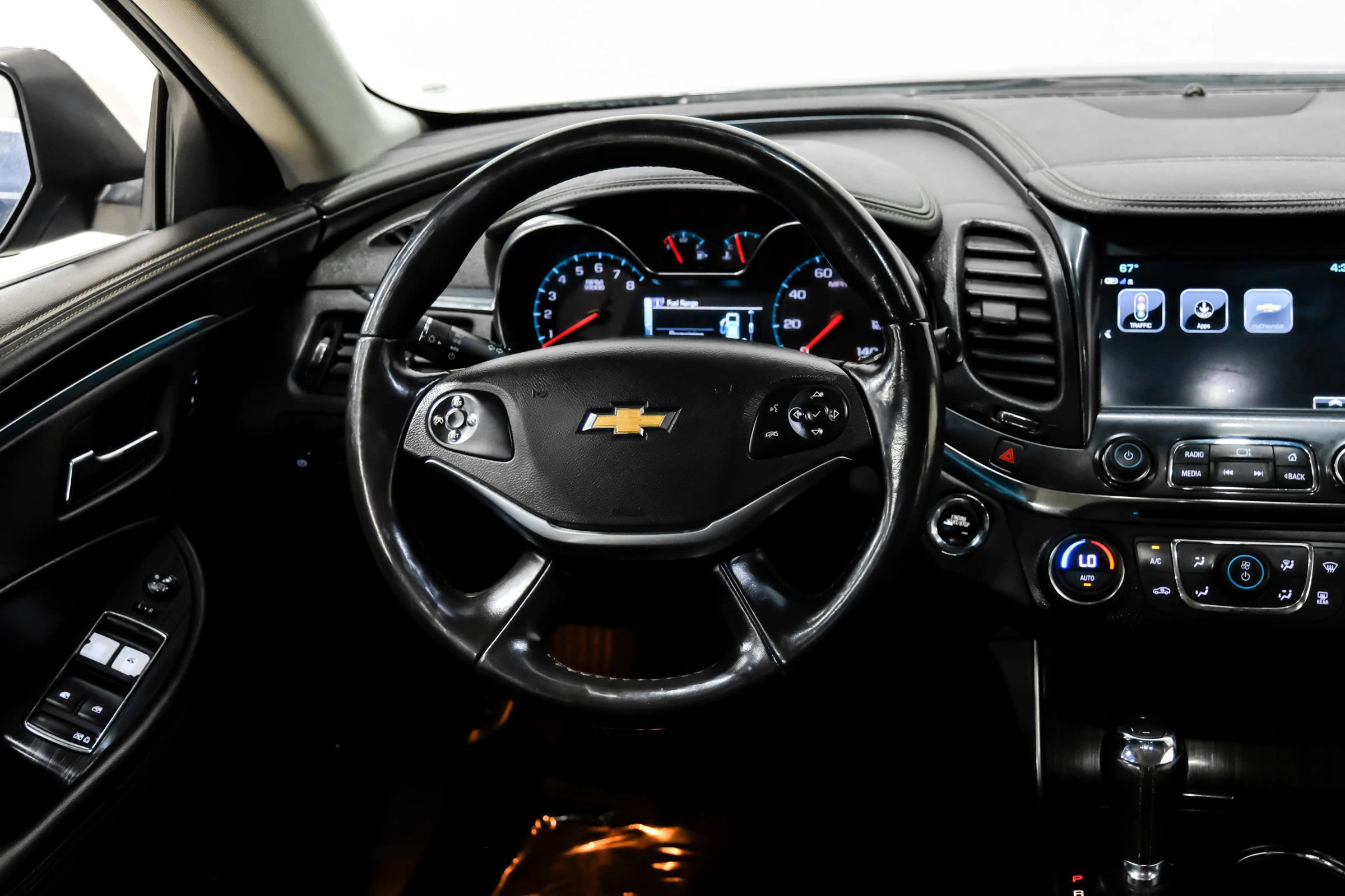 Used 2019 Chevrolet Impala Premier FWD image 17