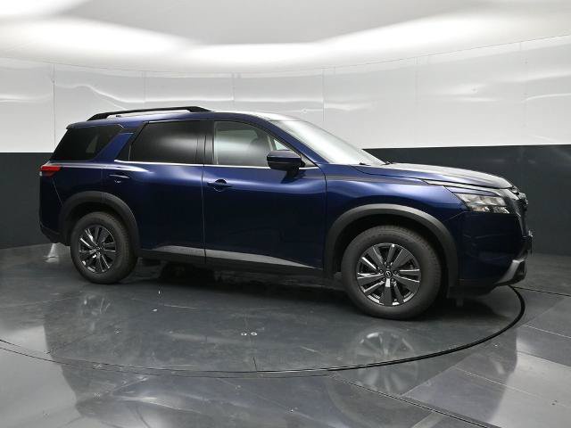 Used 2025 Nissan Pathfinder SV AWD/4WD image 5