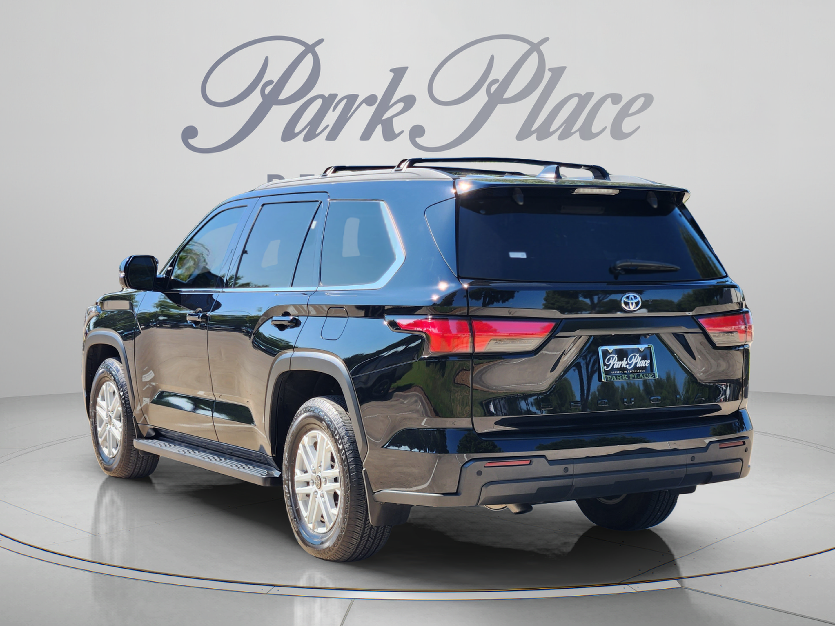 Used 2024 Toyota Sequoia SR5 w/ SR5 Premium Package AWD/4WD image 3