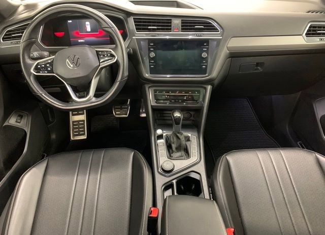Used 2022 Volkswagen Tiguan SE R-Line AWD/4WD image 22
