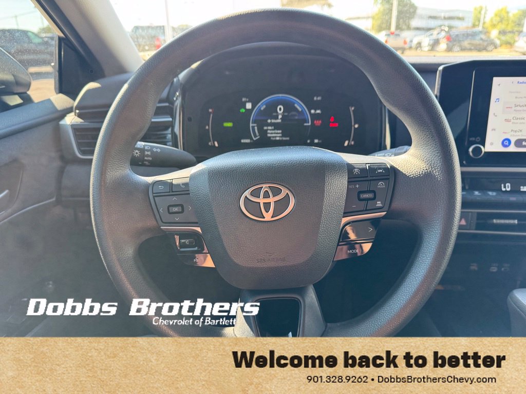 Used 2025 Toyota Camry LE FWD image 17