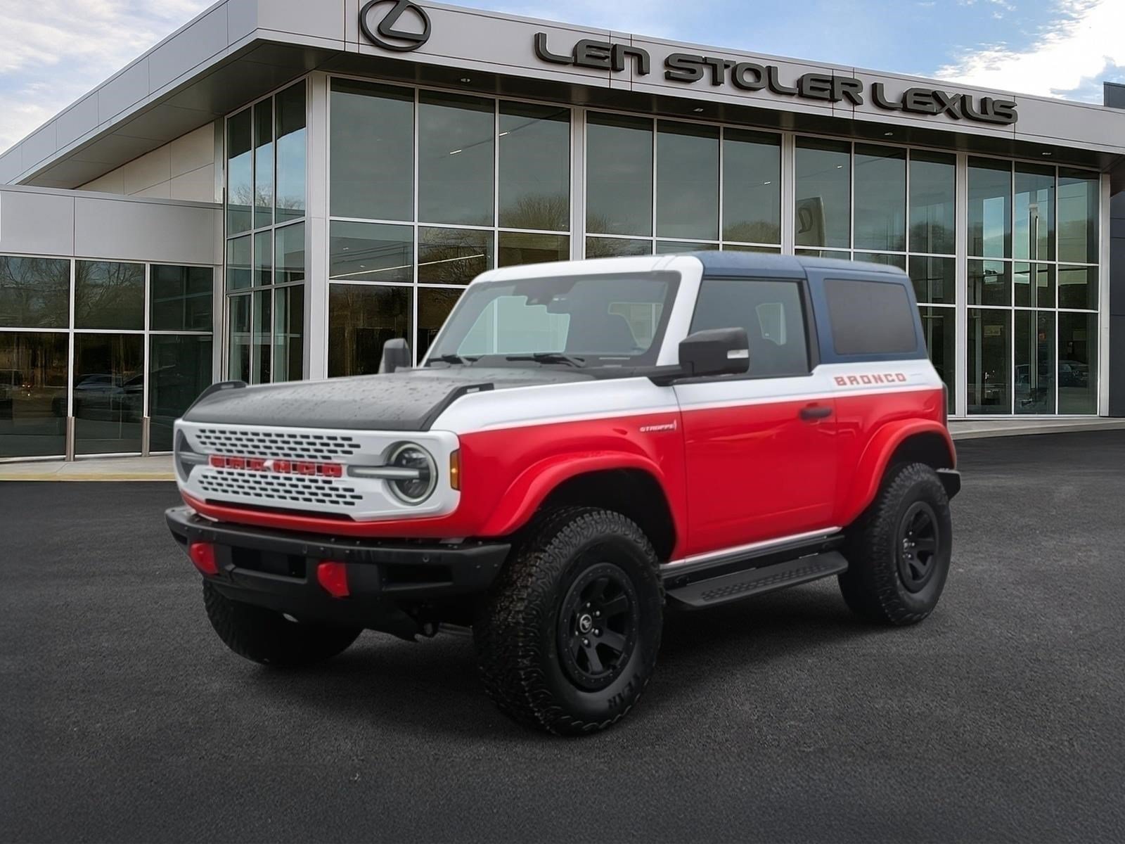 Used 2025 Ford Bronco Stroppe Edition AWD/4WD image 7