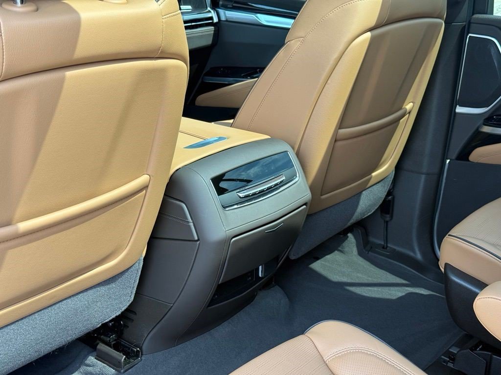 Certified 2025 Cadillac Escalade Premium Luxury w/ Touring Package AWD/4WD image 25