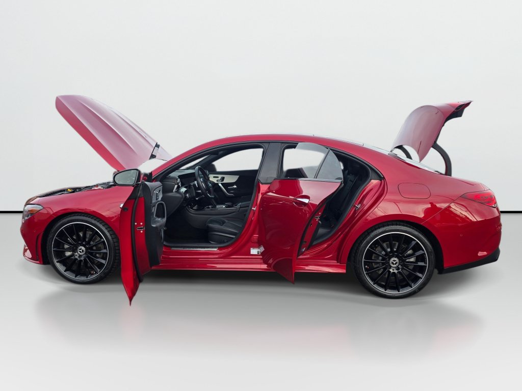 Used 2022 Mercedes-Benz CLA 250 4MATIC image 11