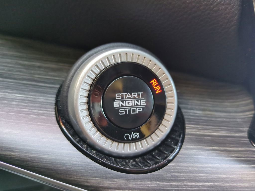 Used 2024 Jeep Wagoneer L Series III w/ Flexible Seating Group image 38