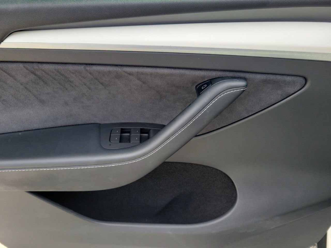 Used 2022 Tesla Model Y Performance image 25