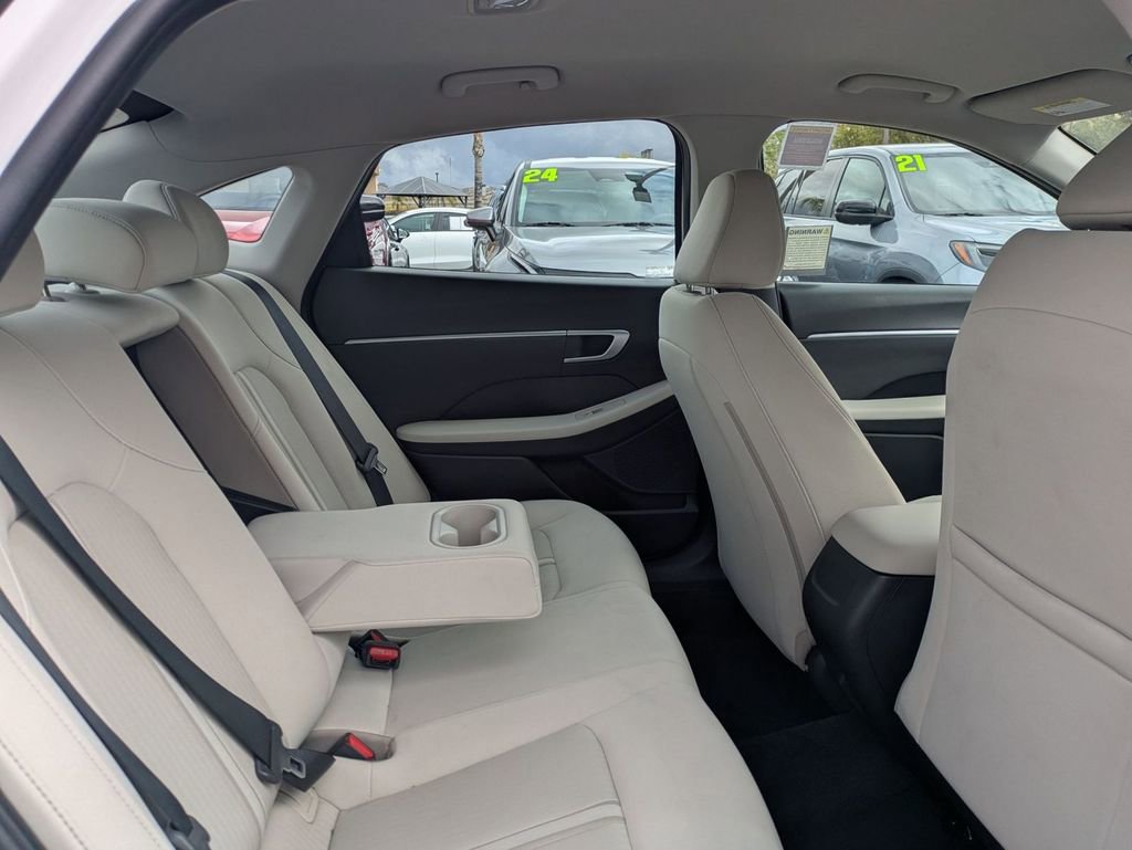 Certified 2025 Hyundai Sonata SEL image 29