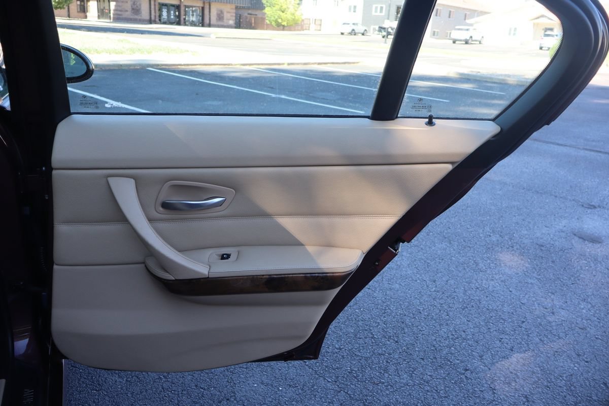 Used 2006 BMW 325xi Sedan AWD/4WD image 24