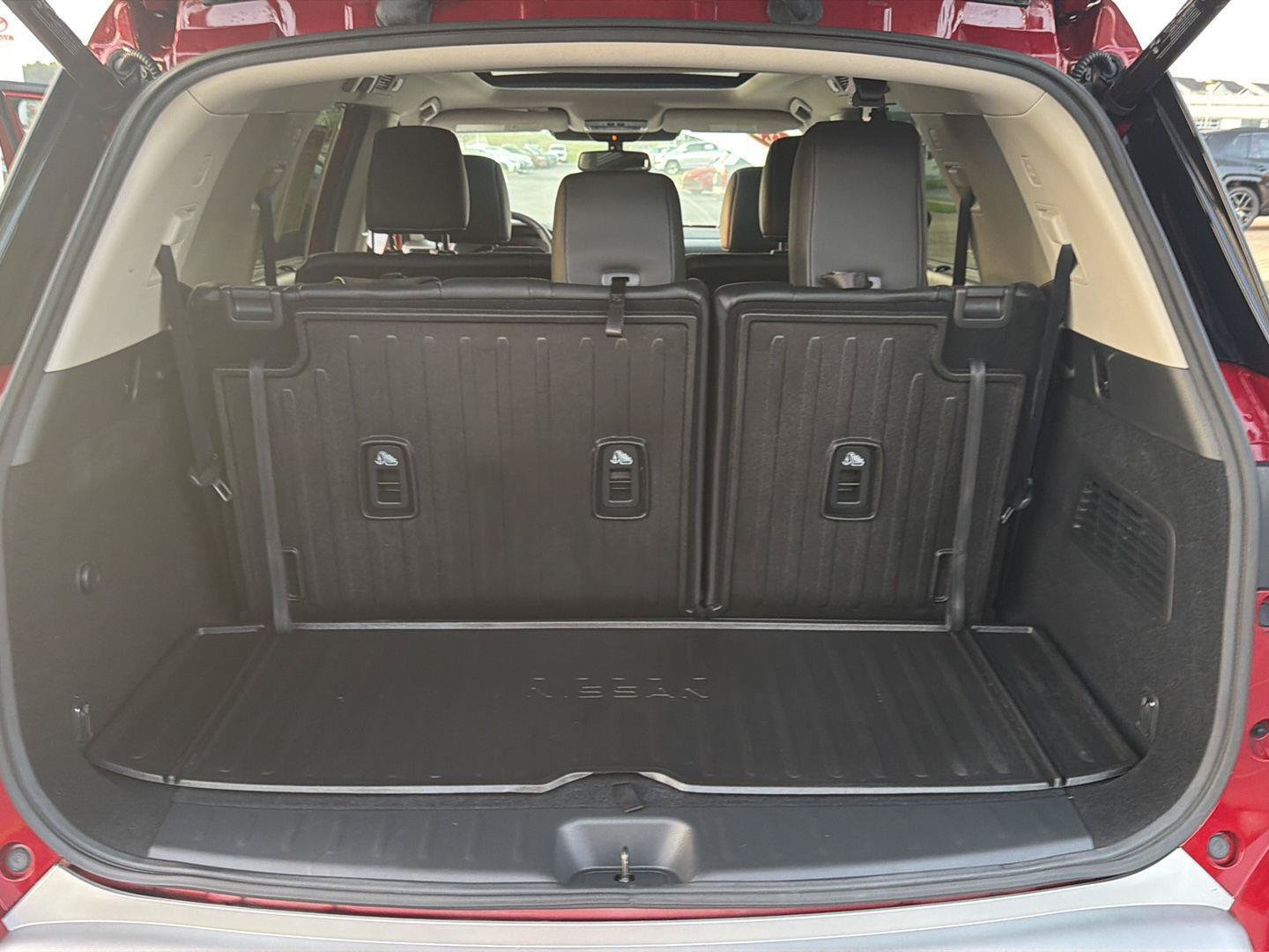 Used 2022 Nissan Pathfinder Platinum w/ Cargo Package FWD image 37