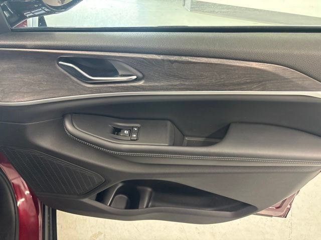 Used 2024 Jeep Grand Cherokee Limited AWD/4WD image 27