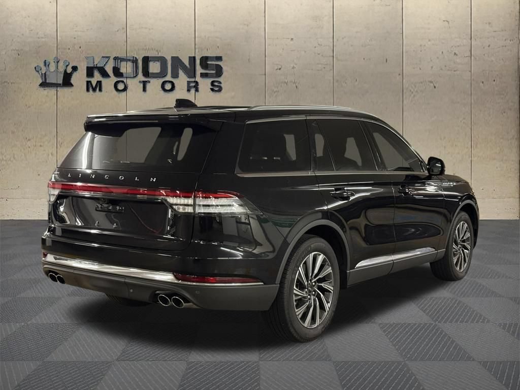 New 2026 Lincoln Aviator AWD image 4