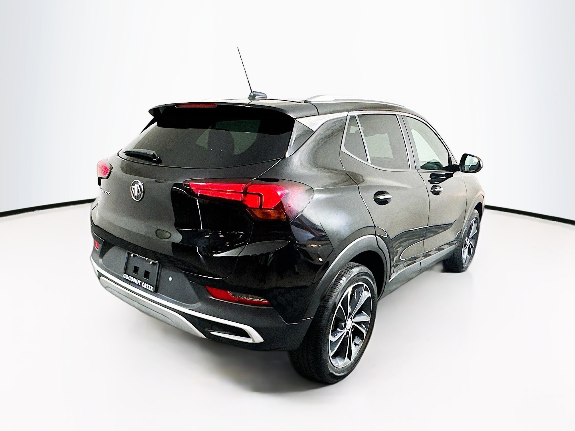 Used 2022 Buick Encore GX Select image 3