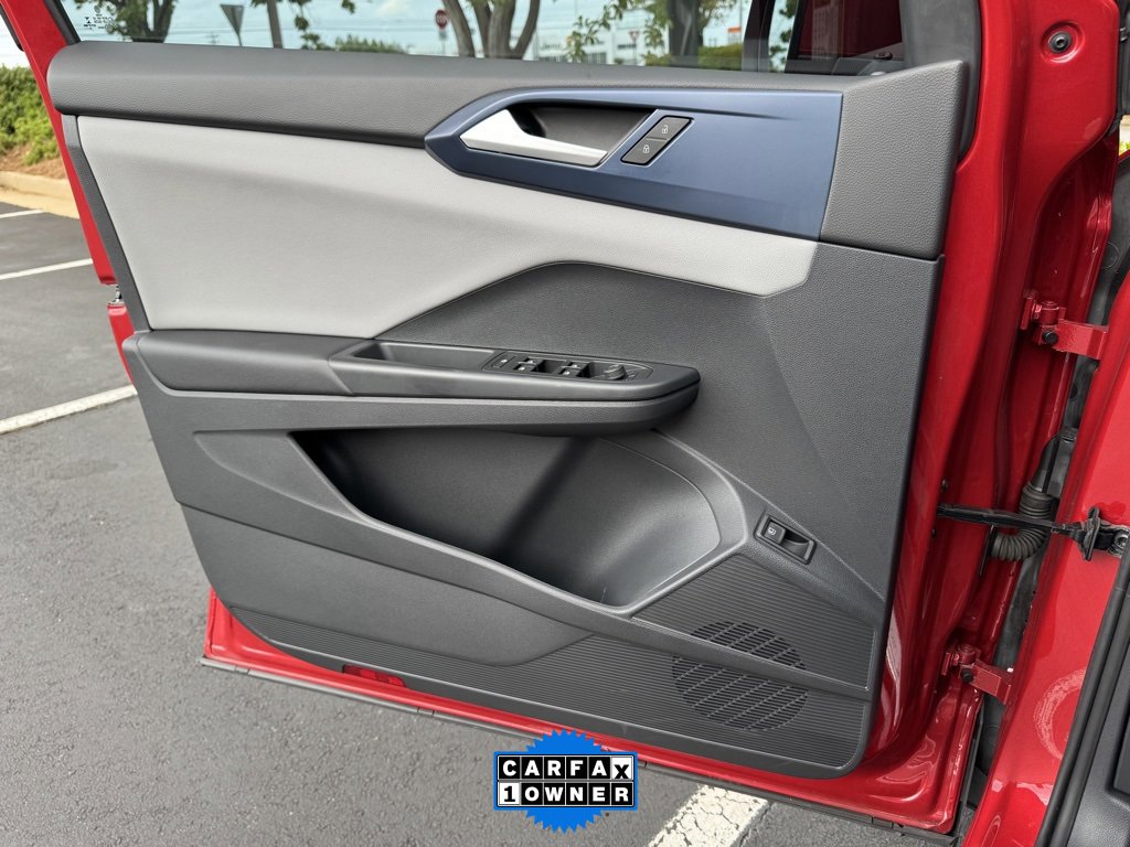 Used 2023 Volkswagen Taos SE w/ Panoramic Sunroof Package image 33