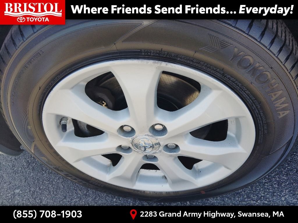 Used 2011 Toyota Camry LE w/ LE Extra-Value Pkg FWD image 12